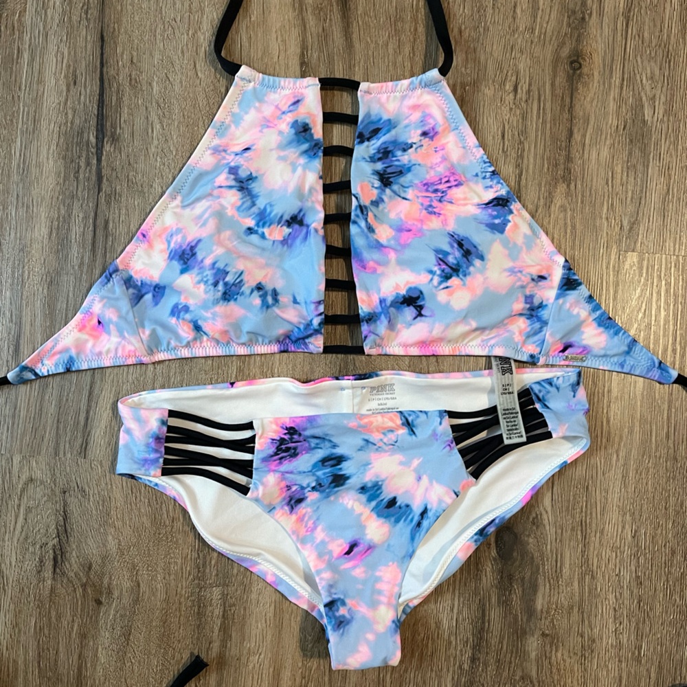 Victoria secret PINK halter bikini set. Size small
